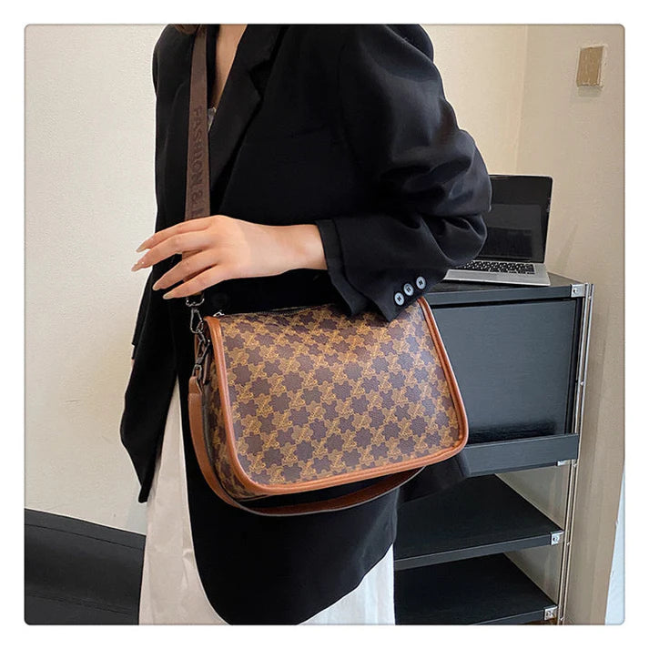 फैशनेबल र ट्रेन्डी क्रसबडी ब्याग