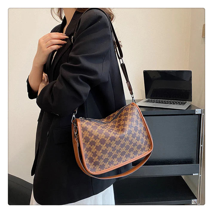 फैशनेबल र ट्रेन्डी क्रसबडी ब्याग