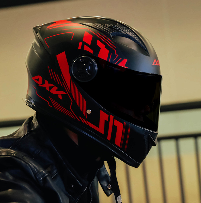 जाडोमा न्यानो मोटरसाइकल चारै मौसमका लागि सवारी हेलमेट